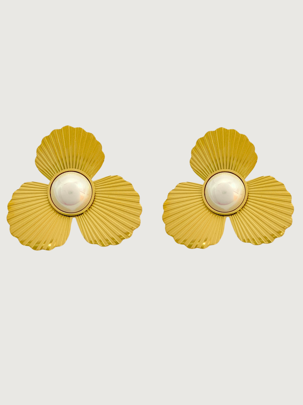 Louise Pearl Stud Earrings in 18K Gold Plated Metal